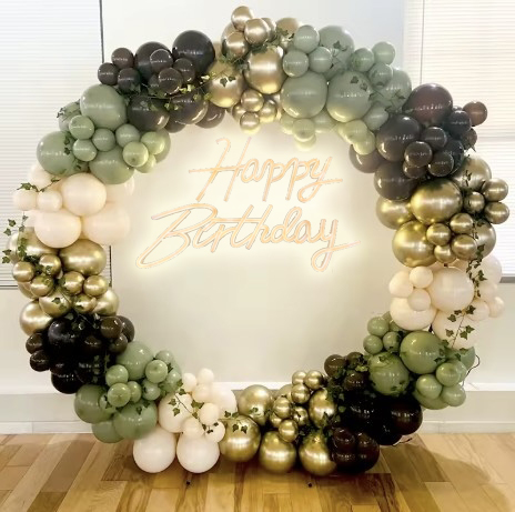 Magical Forest Organic Round Garland Setup